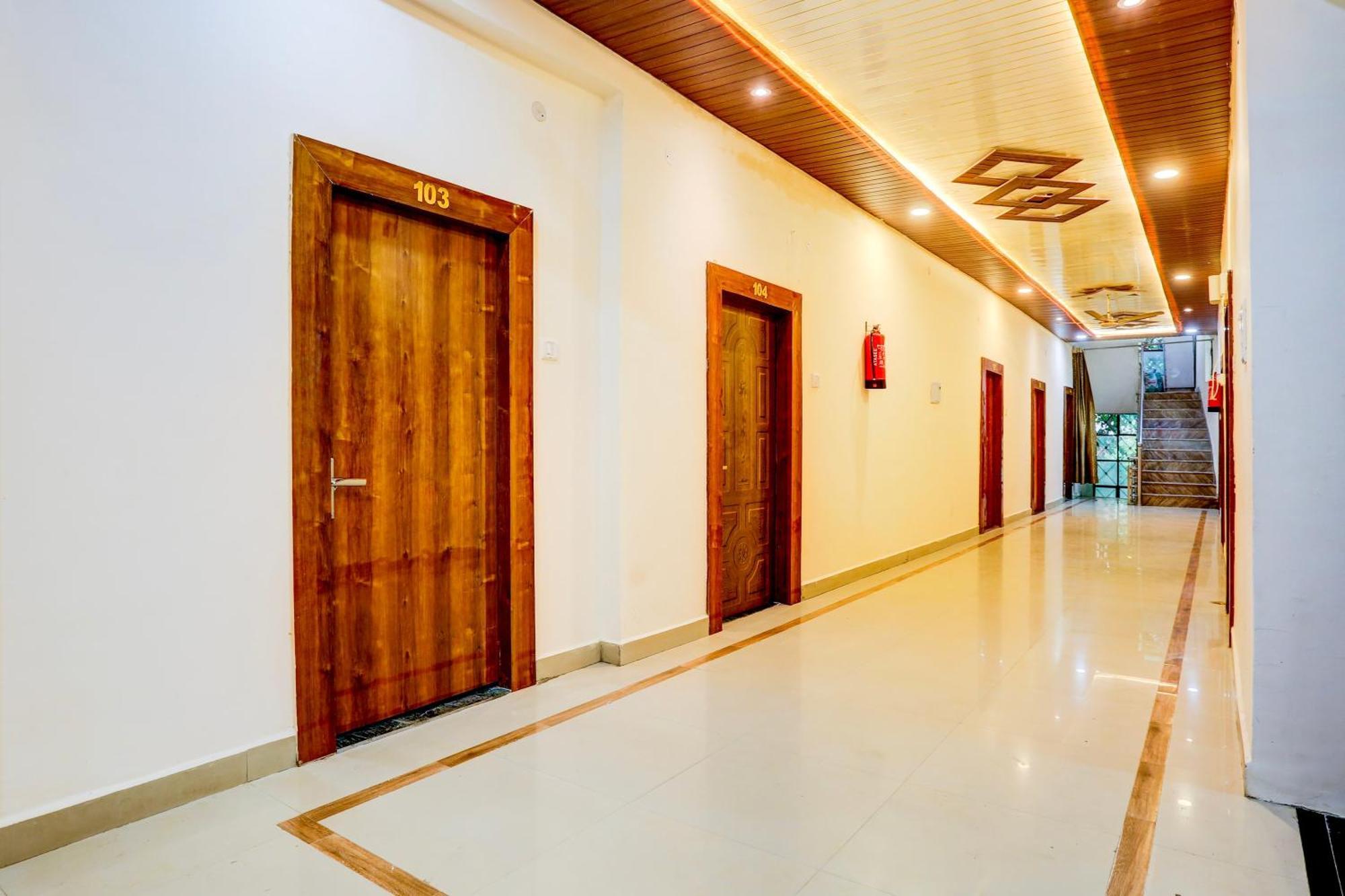 Hotel O Star Gwalior Ngoại thất bức ảnh