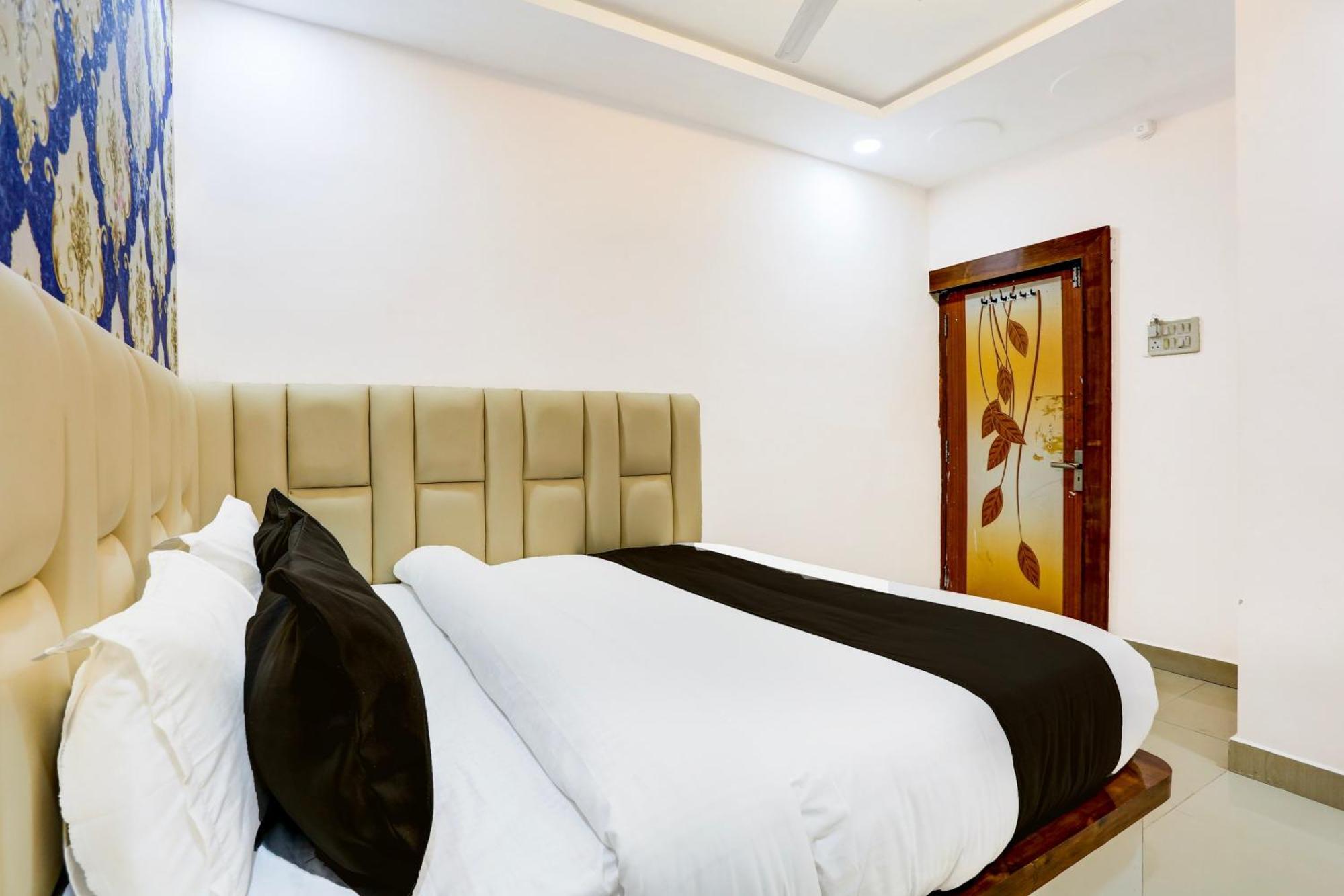 Hotel O Star Gwalior Ngoại thất bức ảnh