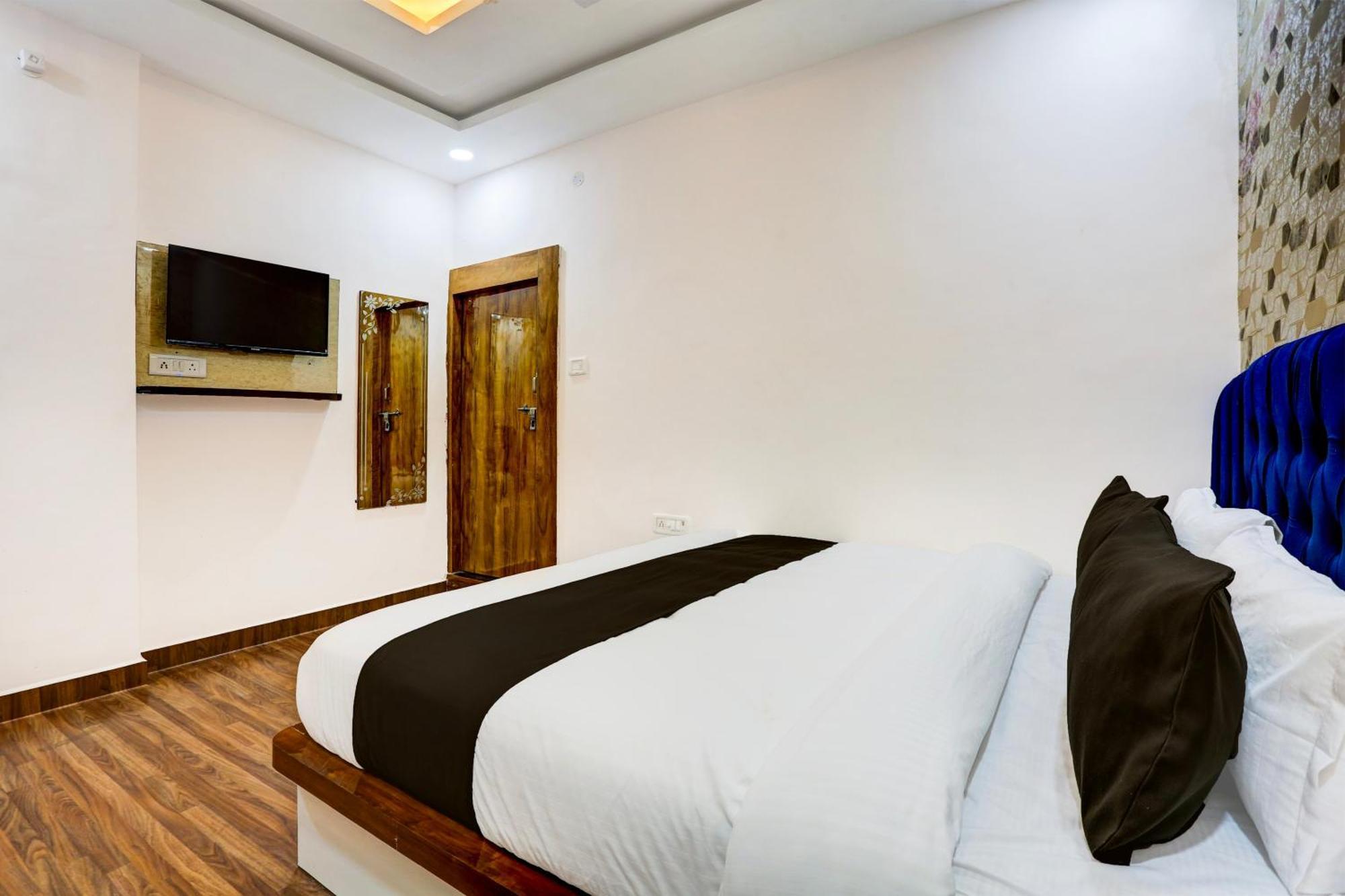 Hotel O Star Gwalior Ngoại thất bức ảnh