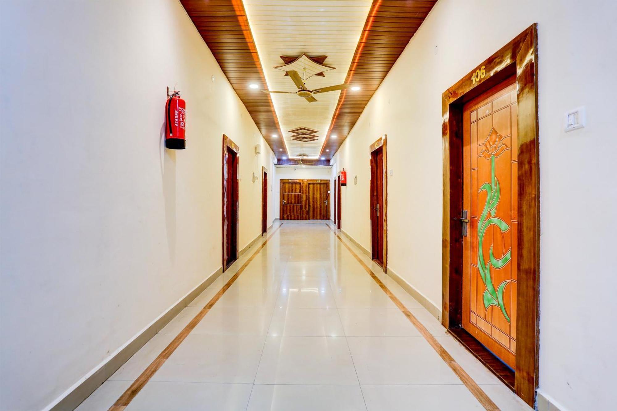 Hotel O Star Gwalior Ngoại thất bức ảnh